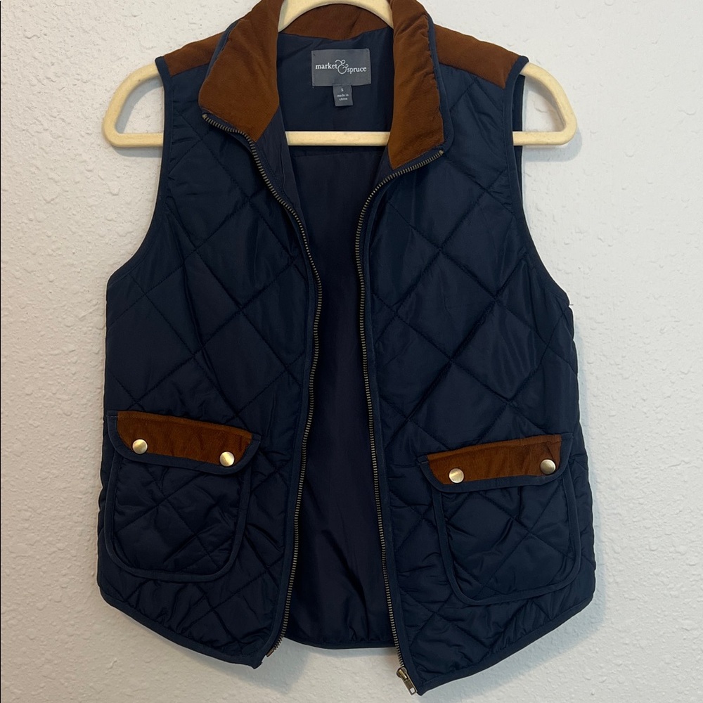 Market & Spruce Quilted Vest in Navy and Brown